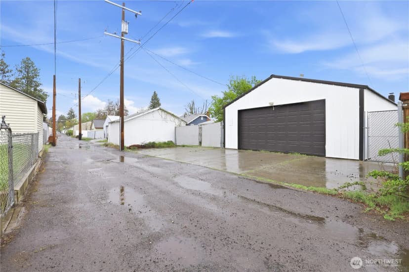 Property photo for 4807 N Howard Street, Spokane photo 31