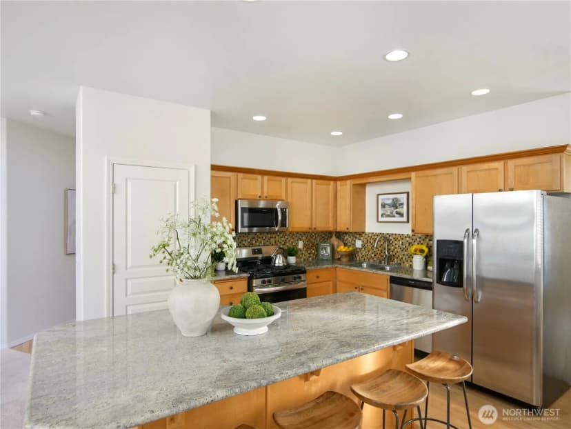 Property photo for 1818 Beacon Court Ne, Tacoma photo 13