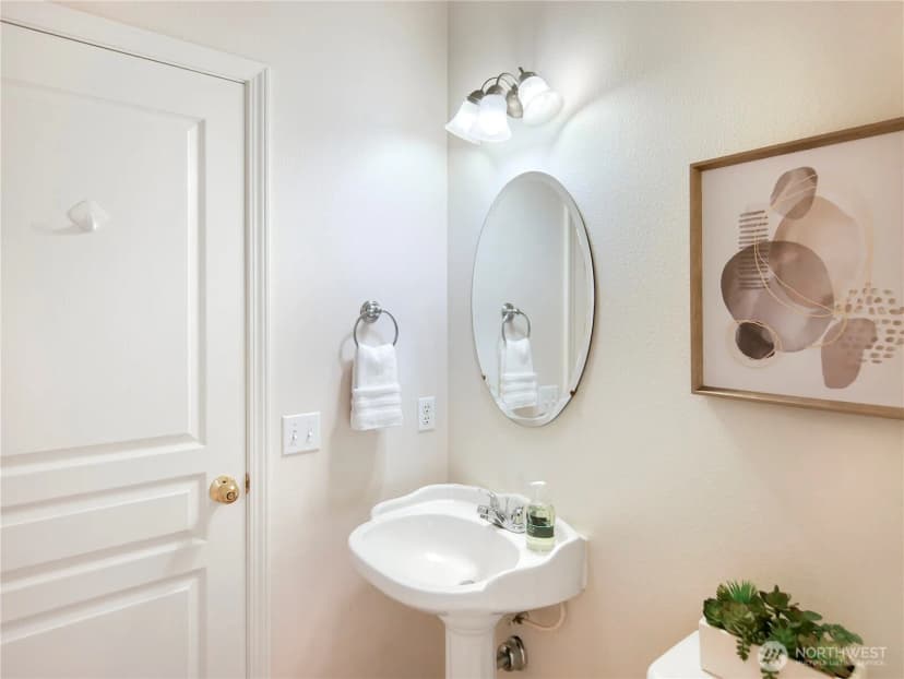 Property photo for 1818 Beacon Court Ne, Tacoma photo 21