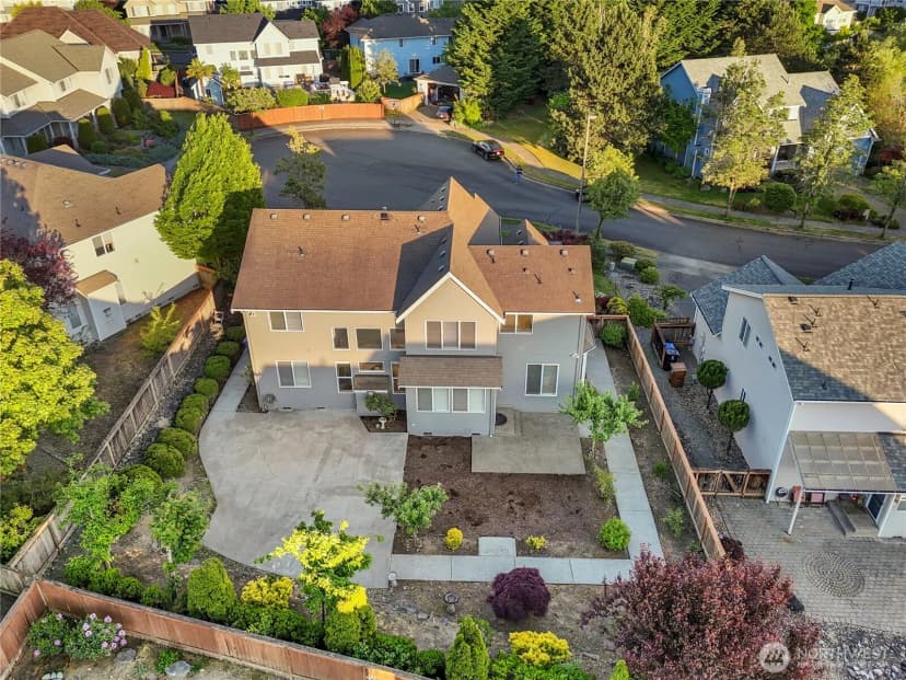 Property photo for 1818 Beacon Court Ne, Tacoma photo 32