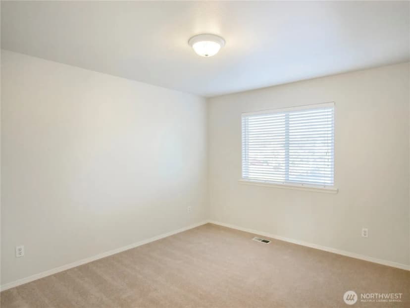 Property photo for 1818 Beacon Court Ne, Tacoma photo 26