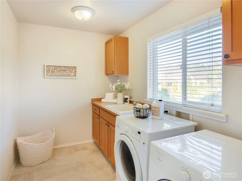 Property photo for 1818 Beacon Court Ne, Tacoma photo 29