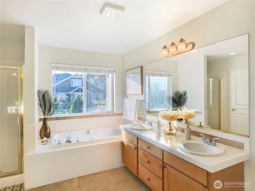 Property photo for 1818 Beacon Court Ne, Tacoma photo 23