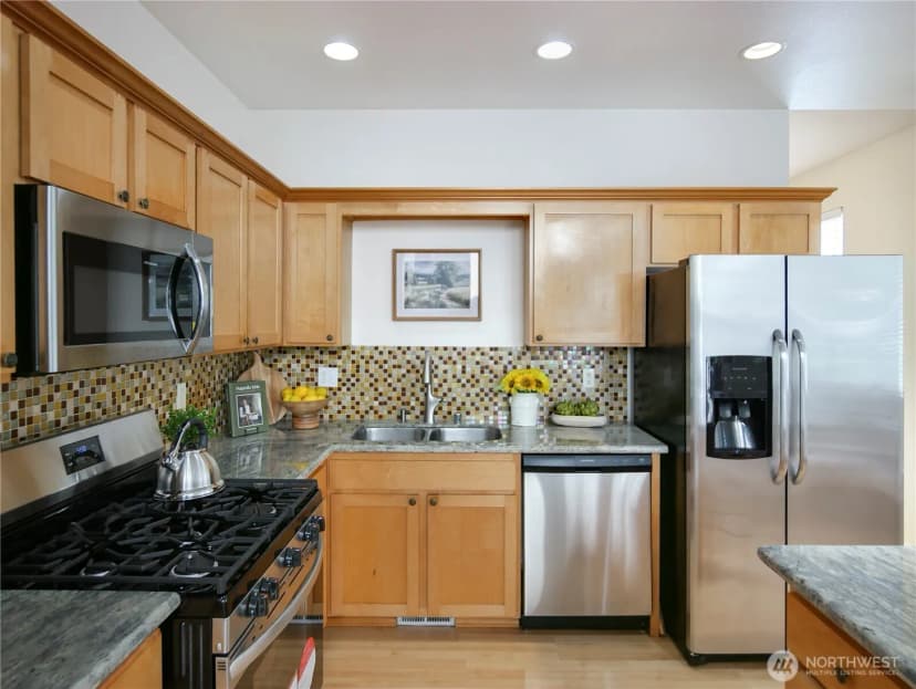 Property photo for 1818 Beacon Court Ne, Tacoma photo 12