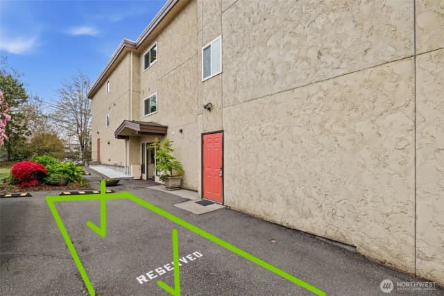 Property photo for 135 N 105th Street #103, Seattle photo 2