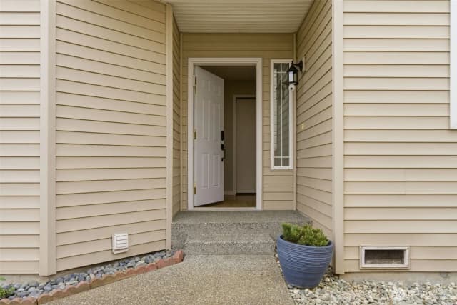 Property photo for 13004 58th Avenue Ne, Marysville photo 3