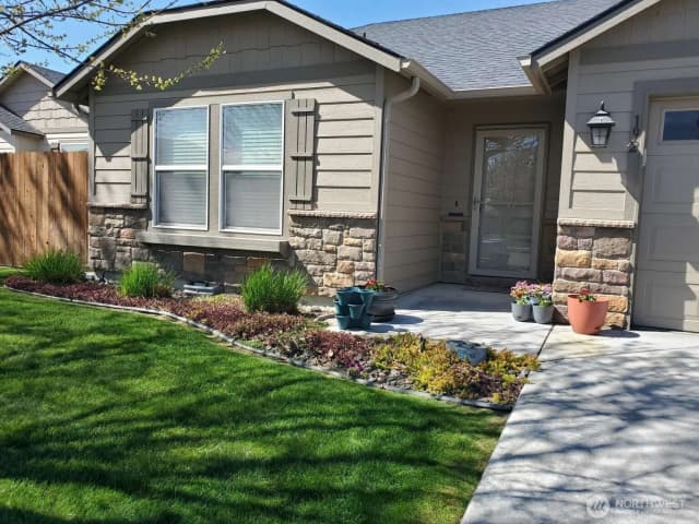 Property photo for 192 S Osborne Street, Kennewick photo 4