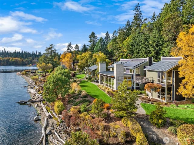Property photo for 10403 Ne Seaborn Road, Bainbridge Island