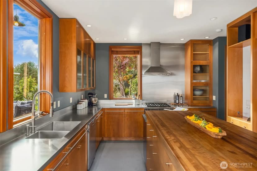 Property photo for 10403 Ne Seaborn Road, Bainbridge Island photo 12