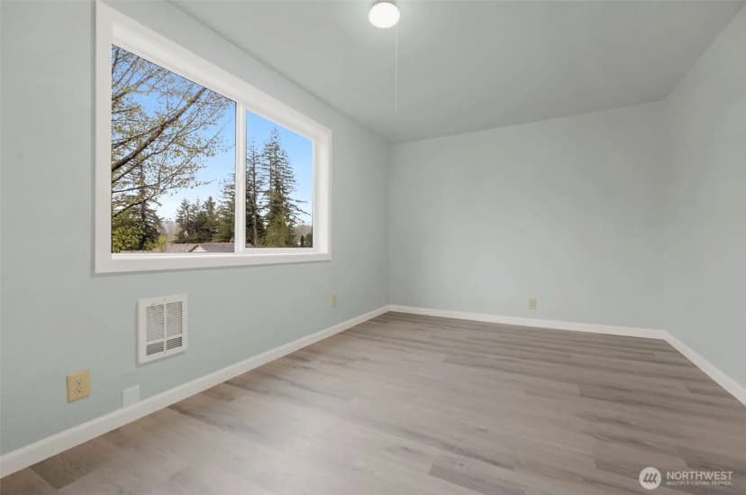 Property photo for 2308 116th Street Ne, Marysville photo 14