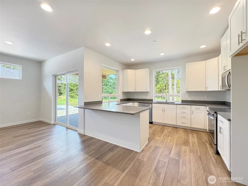 Property photo for 1413 Discovery Loop, Port Angeles photo 11