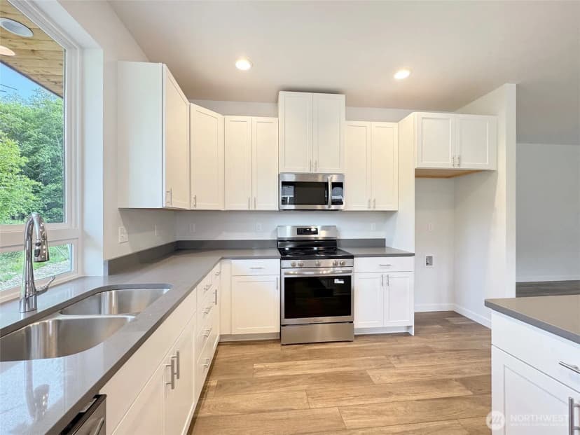 Property photo for 1413 Discovery Loop, Port Angeles photo 15