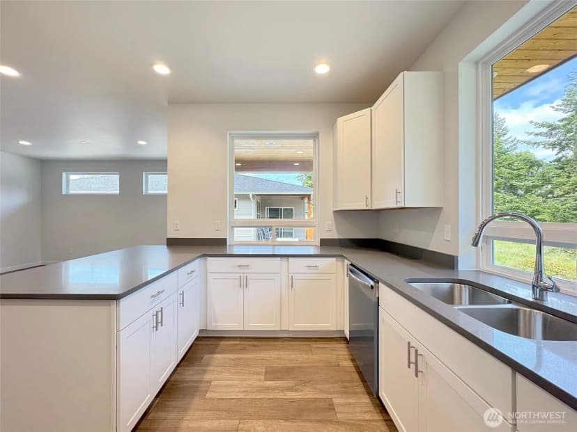 Property photo for 1413 Discovery Loop, Port Angeles photo 13