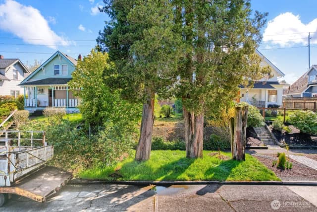 Property photo for 1715 S Sheridan Avenue, Tacoma photo 5