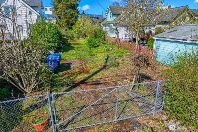 Property photo for 1715 S Sheridan Avenue, Tacoma photo 9