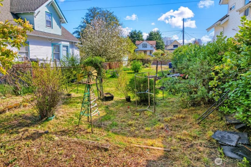 Property photo for 1715 S Sheridan Avenue, Tacoma photo 11