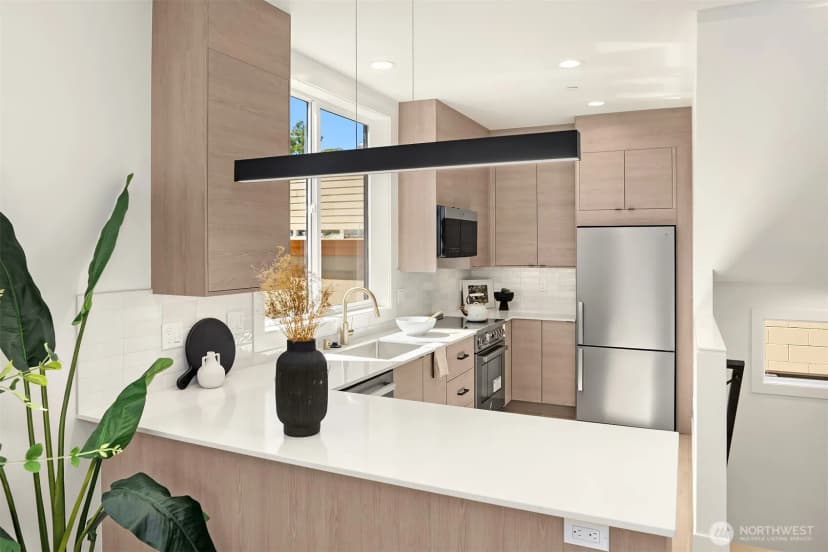 Property photo for 4419 2nd Avenue Ne #a, Seattle photo 3