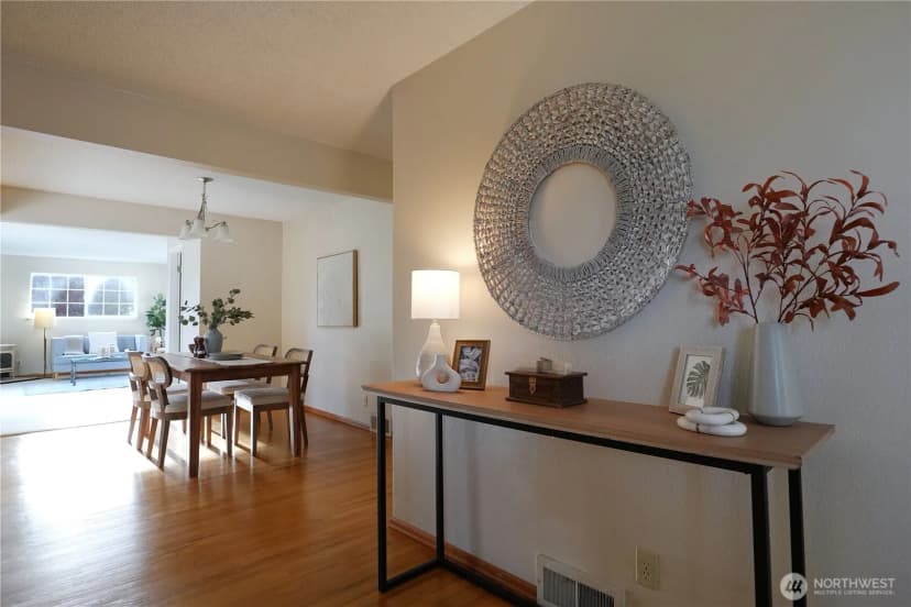 Property photo for 541 3rd Avenue S, Edmonds photo 12