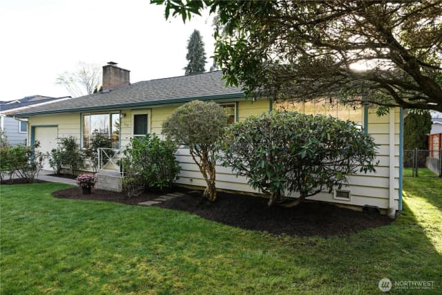 Property photo for 541 3rd Avenue S, Edmonds photo 3