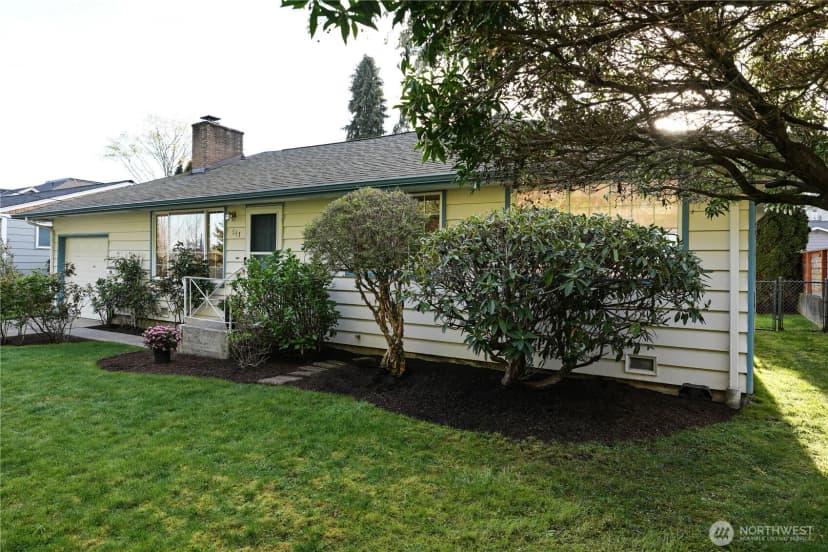Property photo for 541 3rd Avenue S, Edmonds photo 3