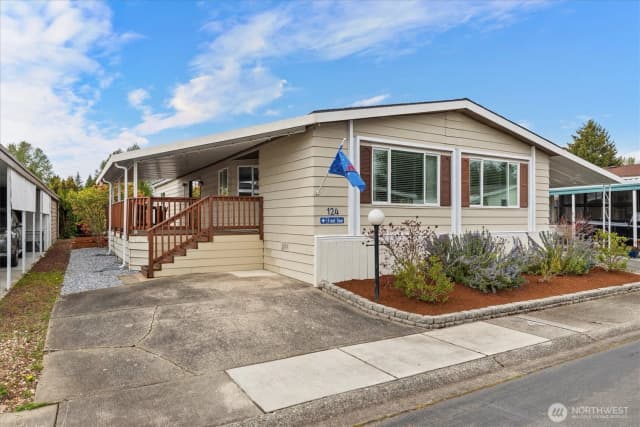 Property photo for 11436 Se 208th Street #124, Kent, Washington 98031