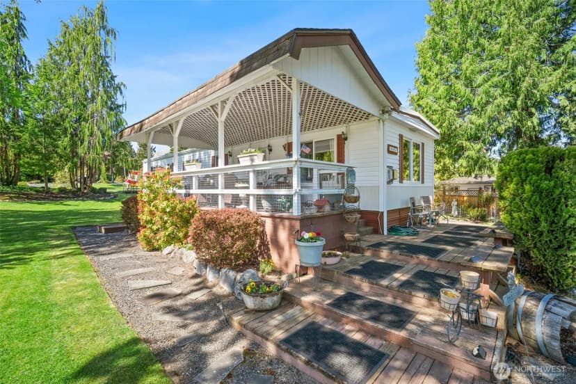 Property photo for 8225 Salish Lane, Blaine photo 2