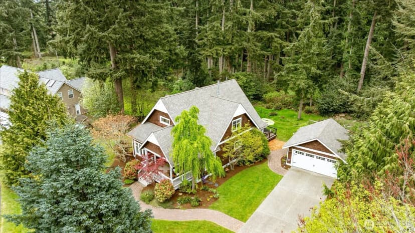 Property photo for 974 Woodside Lane, Langley photo 34