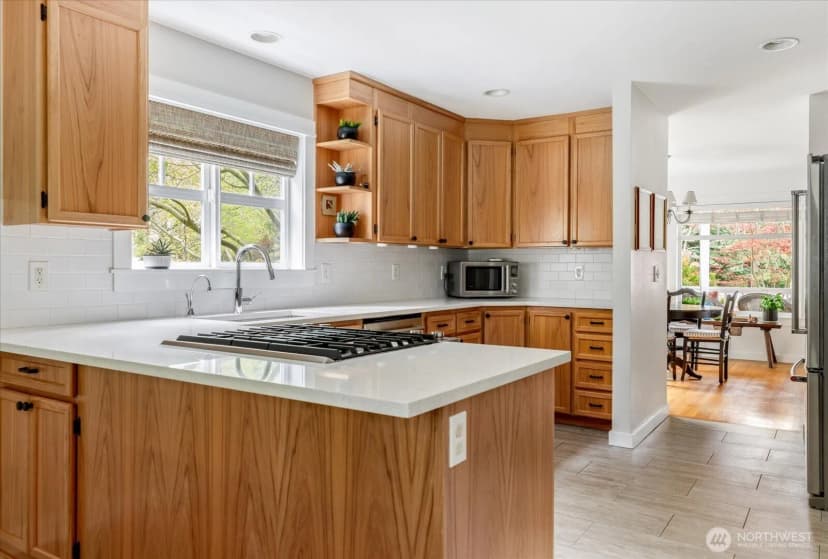 Property photo for 974 Woodside Lane, Langley photo 10