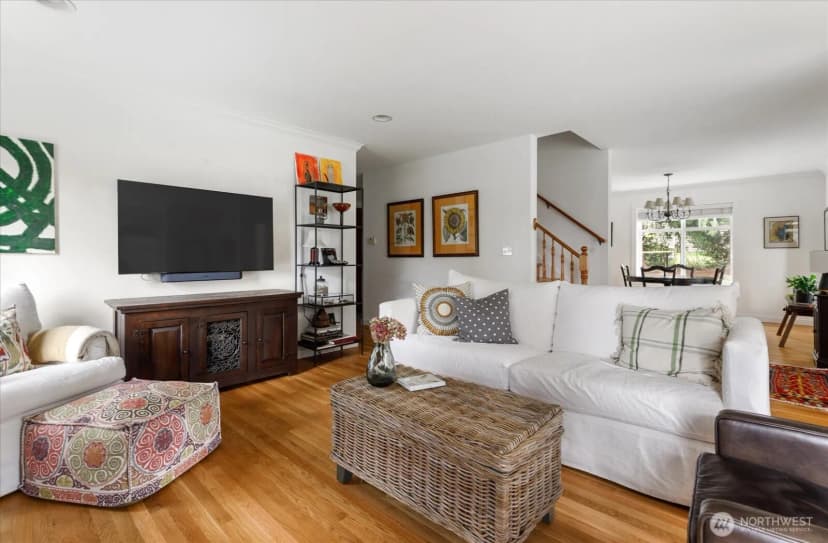 Property photo for 974 Woodside Lane, Langley photo 6