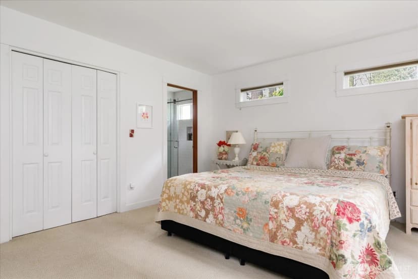 Property photo for 974 Woodside Lane, Langley photo 16