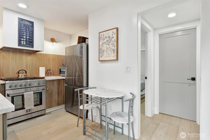 Property photo for 7514 12th Avenue Sw #b, Seattle photo 11