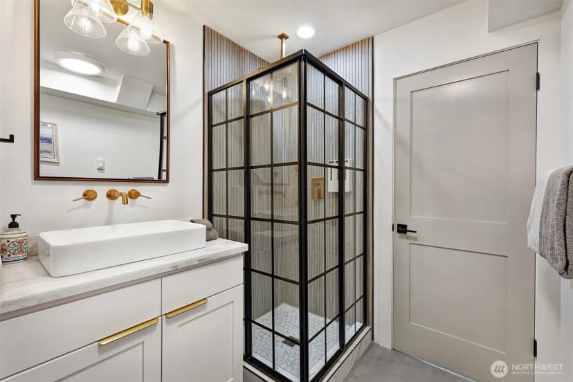 Property photo for 7514 12th Avenue Sw #b, Seattle photo 13