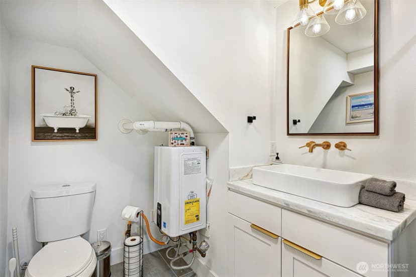 Property photo for 7514 12th Avenue Sw #b, Seattle photo 17