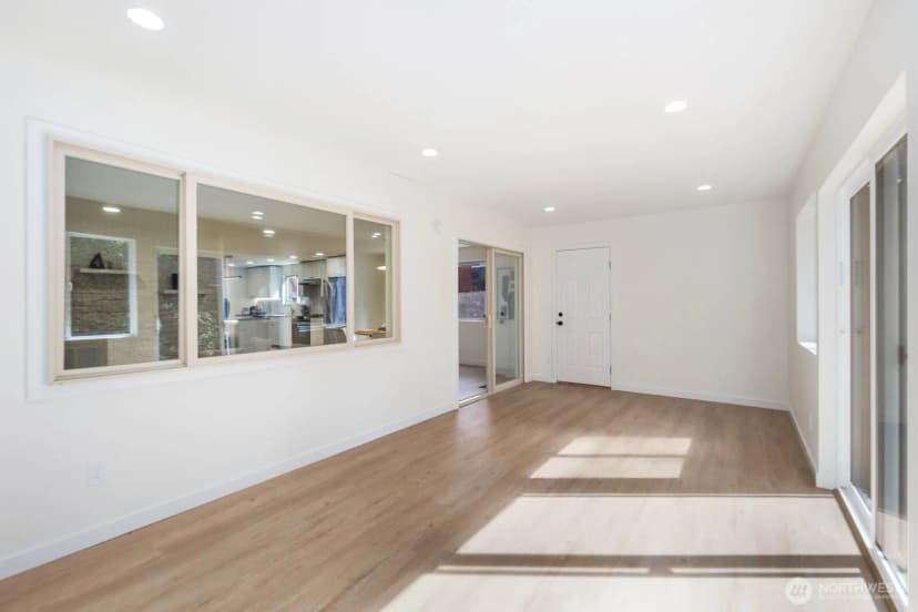 Property photo for 8110 68th Avenue Sw, Lakewood photo 10