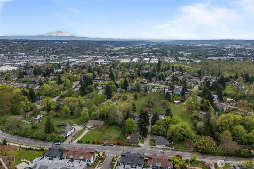 Property photo for 8226 S 132nd Street, Seattle photo 31