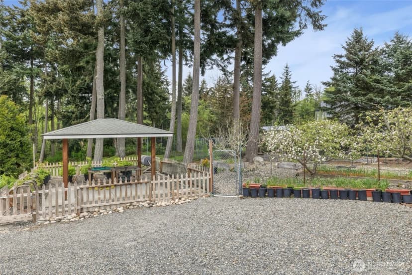 Property photo for 2385 Lake Forest Drive, Oak Harbor photo 36