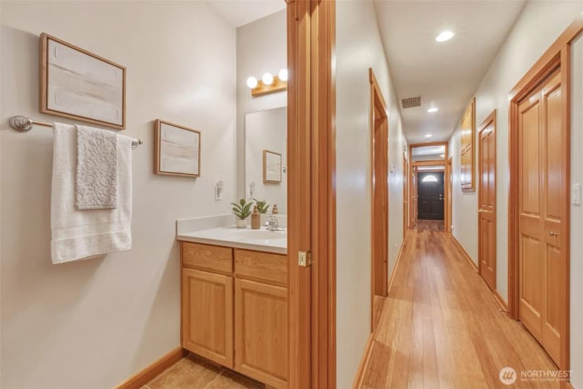 Property photo for 2385 Lake Forest Drive, Oak Harbor photo 23