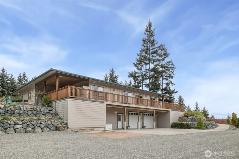 Property photo for 2385 Lake Forest Drive, Oak Harbor photo 32