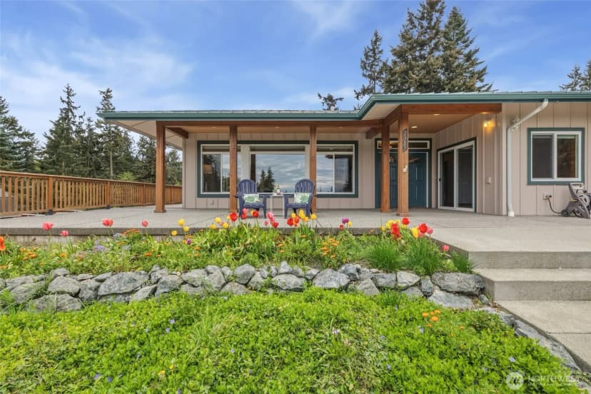 Property photo for 2385 Lake Forest Drive, Oak Harbor photo 3