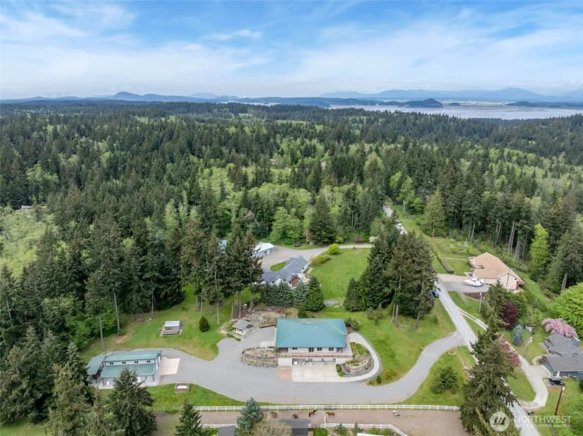 Property photo for 2385 Lake Forest Drive, Oak Harbor photo 38