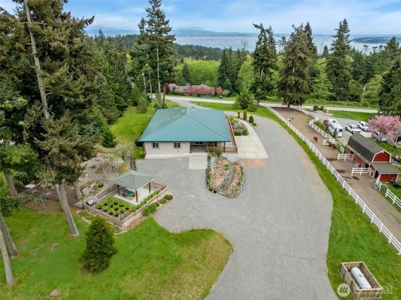 Property photo for 2385 Lake Forest Drive, Oak Harbor photo 40