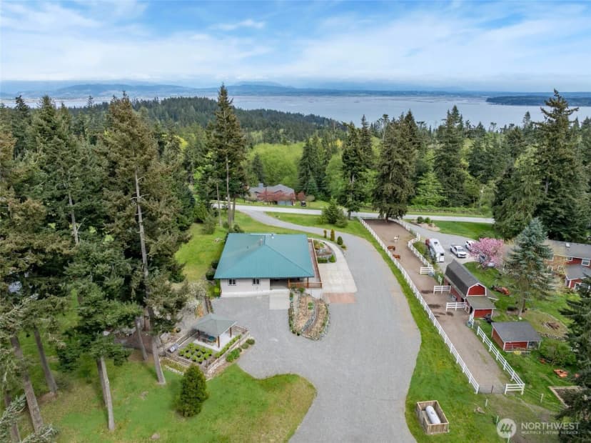Property photo for 2385 Lake Forest Drive, Oak Harbor photo 39