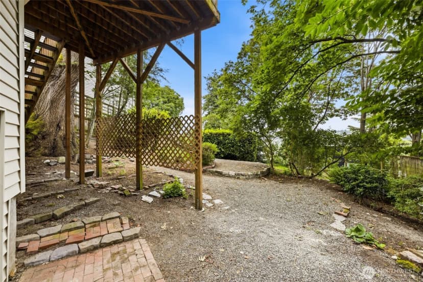 Property photo for 421 N 40th Street, Seattle photo 35