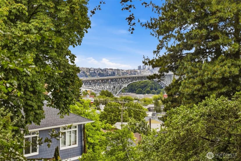 Property photo for 421 N 40th Street, Seattle photo 14