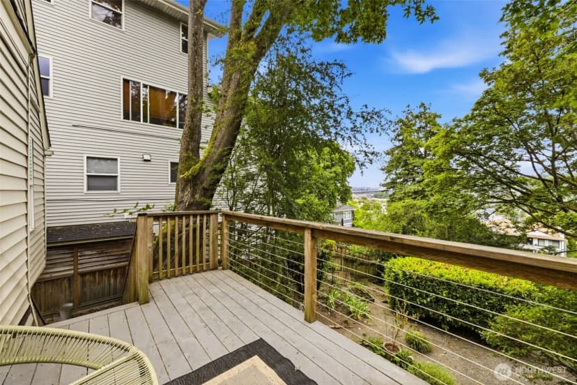 Property photo for 421 N 40th Street, Seattle photo 13