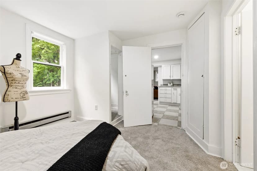 Property photo for 421 N 40th Street, Seattle photo 31