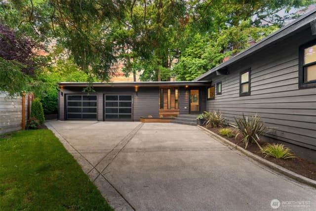 Property photo for 12334 Se 23rd Place, Bellevue