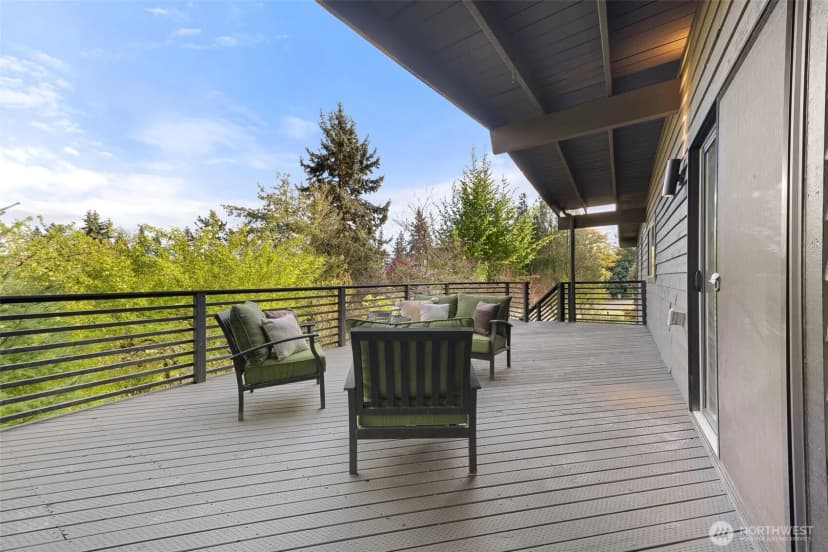 Property photo for 12334 Se 23rd Place, Bellevue photo 12