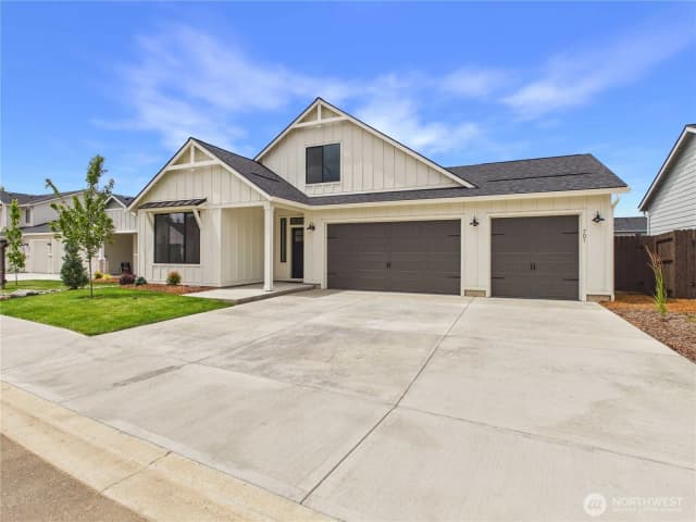 Property photo for 701 Powell Avenue, Winlock photo 2