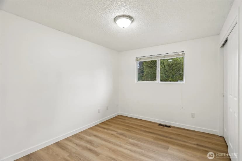 Property photo for 22904 41st Place Sw, Mountlake Terrace photo 22